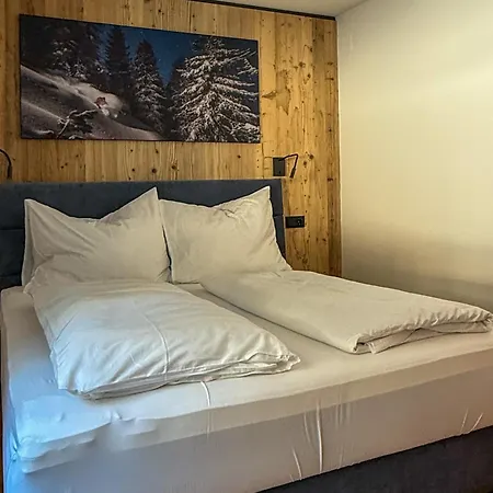 Chalet1500 Hirsch - Ski-in Ski-out Apartment! Apartment *
