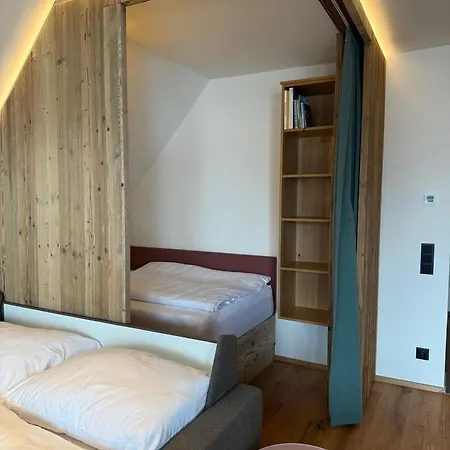 Chalet1500 Hirsch - Ski-in Ski-out Apartment! Treffen