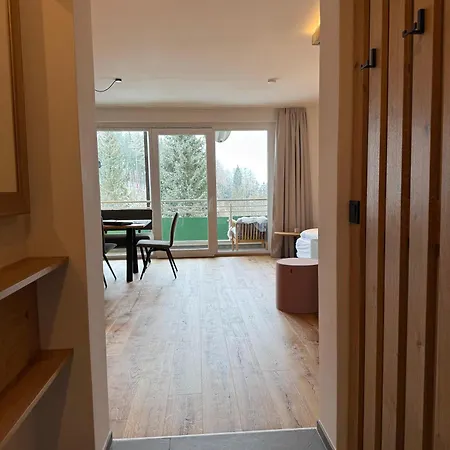 Apartment Chalet1500 Hirsch - Ski-in Ski-out Apartment! Treffen